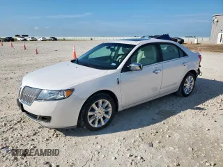 2011 Lincoln MKZ z VIN 3LNHL2GC9BR759587, wystawiony jako Copart lot #60188445 z przebiegiem 143 828 mil mil oraz Szkoda całkowita • Salvage title. Historia ofert i sprzedaży dostępna na DreamBid. Obrazek 1.