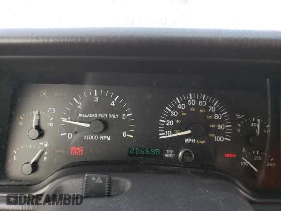 1999 Jeep Cherokee Sport z VIN 1J4FF68S8XL604061, wystawiony jako Copart lot #53175345 z przebiegiem 206 698 mil mil oraz Nie do naprawy • Non repairable. Historia ofert i sprzedaży dostępna na DreamBid. Obrazek 9.
