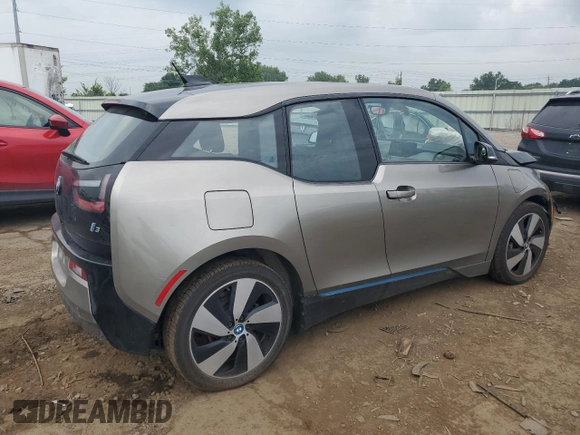 2017 BMW i3 with VIN WBY1Z8C30HV893329, listed as a Copart auction lot 64370455 with 59,151 mi miles and Clean title. Bid and sale history available at DreamBid. Image 3.