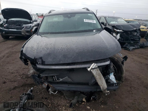 2024 Volkswagen Atlas SE with VIN 1V2LR2CA4RC580463, listed as a Copart auction lot 81372744 with 300 mi miles and Salvage title. Bid and sale history available at DreamBid. Image 5.