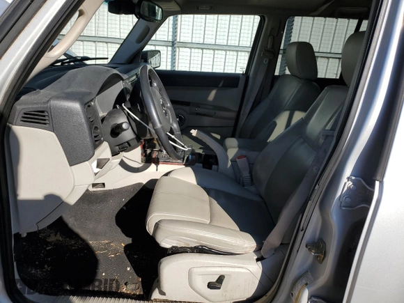 2006 Jeep Commander Limited with VIN 1J8HG58N76C191346, listed as a Copart auction lot 88583375 with 160,082 mi miles and Salvage title. Bid and sale history available at DreamBid. Image 7.