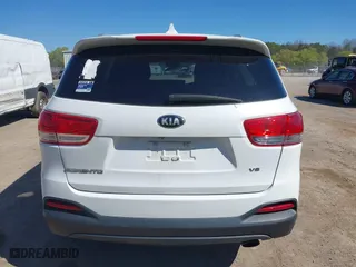 2016 Kia Sorento LX with VIN 5XYPG4A52GG002963, listed as a IAAI auction lot 41874425 with 230,541 mi miles. Bid and sale history available at carsss.com. Image 16.