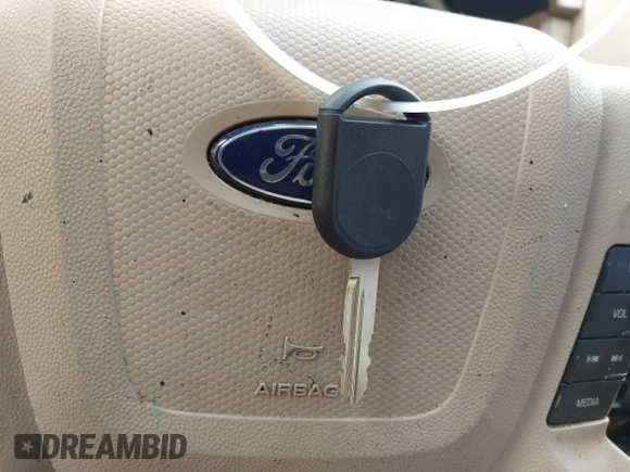 2008 Ford Escape Limited with VIN 1FMCU04178KE82143, listed as a IAAI auction lot 42297792 with 352,516 mi miles and . Bid and sale history available at DreamBid. Image 11.