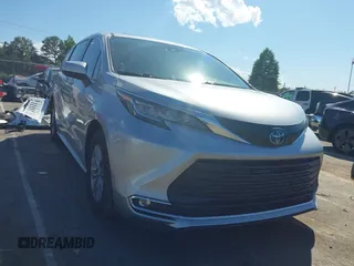 2021 Toyota Sienna XLE with VIN 5TDYRKEC3MS026473, listed as a IAAI auction lot 42314998 with 60,887 mi miles and . Bid and sale history available at DreamBid. Image 1.