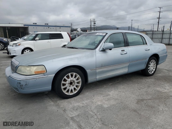 2007 Lincoln Town Car Signature with VIN 1LNHM81W77Y600191, listed as a Copart auction lot 53487785 with 224,843 mi miles and Clean Title. Bid and sale history available at carsss.com. Image 1.