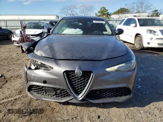 2017 Alfa Romeo Giulia Ti with VIN ZARFAEEN3H7557065, listed as a Copart auction lot 67892372 with 71,661 mi miles. Bid and sale history available at carsss.com. Image 5.