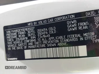 2013 Volvo XC90 Premier Plus with VIN YV4952CY0D1635027, listed as a IAAI auction lot 42052117 with 1 mi miles. Bid and sale history available at carsss.com. Image 9.