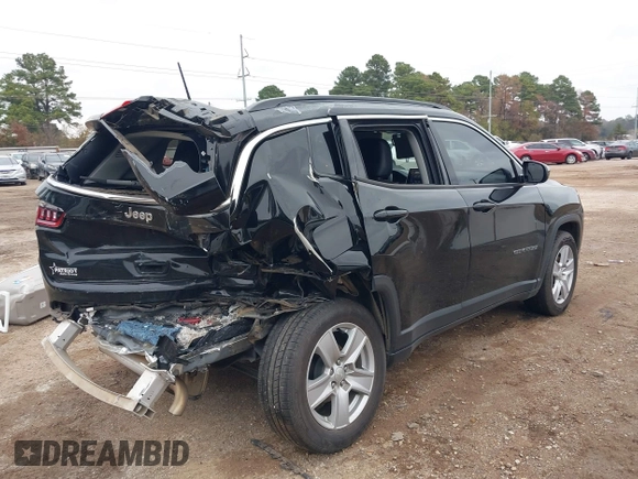 2022 Jeep Compass Latitude with VIN 3C4NJCBB4NT198353, listed as a IAAI auction lot 41048123 with 44,771 mi miles and . Bid and sale history available at carsss.com. Image 4.