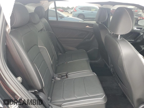 2023 Volkswagen Tiguan SEL R-Line with VIN 3VV4B7AX6PM020956, listed as a Copart auction lot 79680384 with 31,220 mi miles and Salvage title. Bid and sale history available at DreamBid. Image 11.