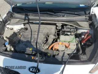 2020 Kia Niro EX Premium with VIN KNDCE3LC8L5421039, listed as a Copart auction lot 71419004 with 104,070 mi miles and Salvage Title. Bid and sale history available at carsss.com. Image 12.