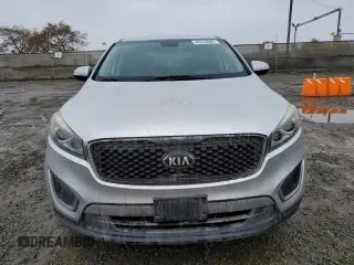 2016 Kia Sorento LX with VIN 5XYPG4A35GG119421, listed as a Copart auction lot 45376085 with 118,005 mi miles and Clean Title. Bid and sale history available at DreamBid. Image 5.