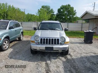 2006 Jeep Liberty Limited with VIN 1J4GL58K16W208218, listed as a IAAI auction lot 42121608 with 165,365 mi miles. Bid and sale history available at carsss.com. Image 6.