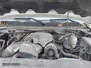 2007 Chevrolet Silverado 1500 LT w/1LT with VIN 3GCEK13397G532557, listed as a IAAI auction lot 41500202 with 216,911 mi miles. Bid and sale history available at carsss.com. Image 10.
