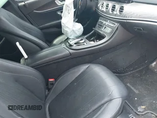 2018 Mercedes-Benz E-Class E 300 with VIN WDDZF4KB5JA345523, listed as a IAAI auction lot 39889766 with 782,391 mi miles. Bid and sale history available at carsss.com. Image 5.