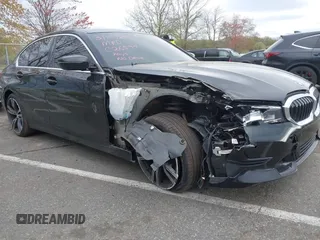 2022 BMW 3 Series 330i xDrive z VIN 3MW5R7J03N8C26594, wystawiony jako IAAI lot #42081475 z przebiegiem 38 198 mil mil oraz . Historia ofert i sprzedaży dostępna na DreamBid. Obrazek 1.
