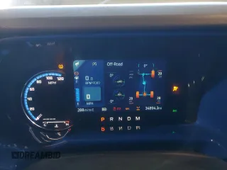 2021 Ford Bronco z VIN 1FMEE5DHXMLA92853, wystawiony jako Copart lot #51822135 z przebiegiem 34 894 mil mil oraz Szkoda całkowita • Salvage title. Historia ofert i sprzedaży dostępna na DreamBid. Obrazek 9.