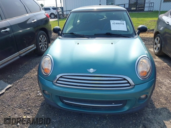 2012 MINI Hardtop with VIN WMWSU3C58CT185467, listed as a IAAI auction lot 42400558 with 303,230 mi miles and . Bid and sale history available at DreamBid. Image 16.