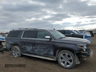 2017 Chevrolet Suburban Premier z VIN 1GNSKJKCXHR403076, wystawiony jako Copart lot #46606025 z przebiegiem 99 481 mil mil oraz Szkoda całkowita • Salvage title. Historia ofert i sprzedaży dostępna na DreamBid. Obrazek 4.