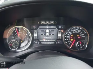 2019 Ram 1500 Big Horn z VIN 1C6SRFFT5KN570253, wystawiony jako IAAI lot #42488224 z przebiegiem 36 507 mil mil oraz . Historia ofert i sprzedaży dostępna na DreamBid. Obrazek 7.