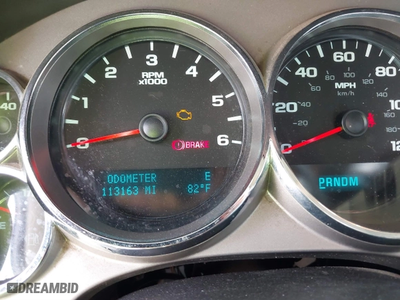 2013 Chevrolet Silverado 1500 LT with VIN 1GCRCSE02DZ385226, listed as a IAAI auction lot 41450120 with 113,163 mi miles. Bid and sale history available at carsss.com. Image 7.