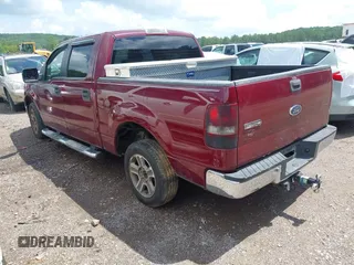 2005 Ford F-150 XLT z VIN 1FTRW12W15KC97658, wystawiony jako IAAI lot #42507791 z przebiegiem 303 492 mil mil oraz . Historia ofert i sprzedaży dostępna na DreamBid. Obrazek 3.