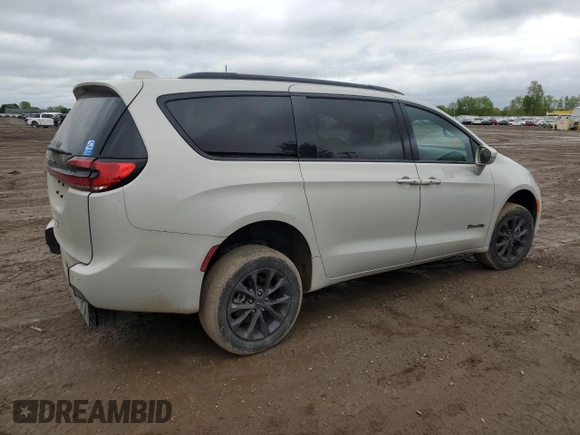 2021 Chrysler Pacifica Touring L z VIN 2C4RC1BG9MR578138, wystawiony jako Copart lot #57990915 z przebiegiem 25 586 mil mil oraz Czysty tytuł • Clean title. Historia ofert i sprzedaży dostępna na DreamBid. Obrazek 3.