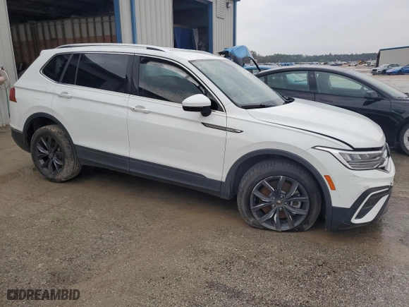 2022 Volkswagen Tiguan SE with VIN 3VV3B7AX2NM029050, listed as a Copart auction lot 84957944 with 43,754 mi miles and Salvage Title. Bid and sale history available at carsss.com. Image 4.