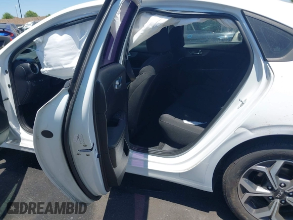 2021 Kia Forte LXS with VIN 3KPF24AD8ME403914, listed as a IAAI auction lot 42643903 with 34,305 mi miles and . Bid and sale history available at DreamBid. Image 8.