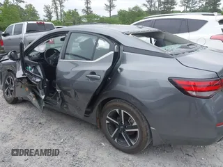 2024 Nissan Sentra SV z VIN 3N1AB8CV1RY261972, wystawiony jako IAAI lot #42135945 z przebiegiem 21 250 mil mil oraz . Historia ofert i sprzedaży dostępna na DreamBid. Obrazek 14.