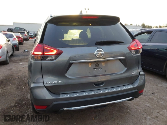 2017 Nissan Rogue SL z VIN 5N1AT2MT8HC867339, wystawiony jako IAAI lot #40955179 z przebiegiem 138 769 mil mil oraz . Historia ofert i sprzedaży dostępna na DreamBid. Obrazek 16.
