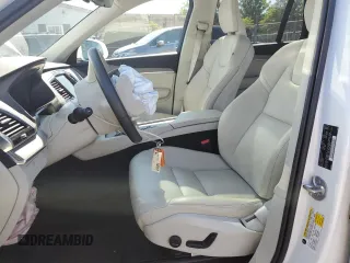 2023 Volvo XC90 Plus with VIN YV40621N4P1907548, listed as a Copart auction lot 69858214 with 27,474 mi miles and Salvage title. Bid and sale history available at DreamBid. Image 7.