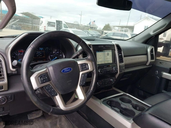 2019 Ford Super Duty F-250 SRW XL with VIN 1FT7W2BT3KED60143, listed as a IAAI auction lot 41653857 with 190,194 mi miles. Bid and sale history available at carsss.com. Image 18.
