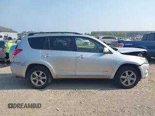 2012 Toyota RAV4 Limited z VIN JTMDF4DV7CD045172, wystawiony jako IAAI lot #42362169 z przebiegiem 140 567 mil mil oraz . Historia ofert i sprzedaży dostępna na DreamBid. Obrazek 13.