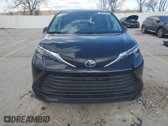 2024 Toyota Sienna LE with VIN 5TDKSKFC0RS114798, listed as a Copart auction lot 48045455 with 26,350 mi miles and Salvage Title. Bid and sale history available at carsss.com. Image 5.
