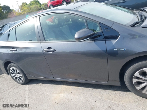 2019 Toyota Prius LE with VIN JTDL9RFUXK3005094, listed as a IAAI auction lot 41948749 with 98,156 mi miles. Bid and sale history available at carsss.com. Image 13.