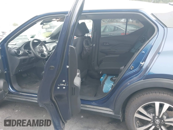 2020 Nissan Kicks SV with VIN 3N1CP5CV2LL501138, listed as a IAAI auction lot 42140257 with 56,959 mi miles. Bid and sale history available at carsss.com. Image 8.