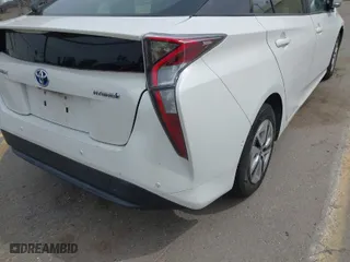 2017 Toyota Prius Two with VIN JTDKARFU4H3045683, listed as a IAAI auction lot 41806192 with 226,677 mi miles. Bid and sale history available at carsss.com. Image 6.