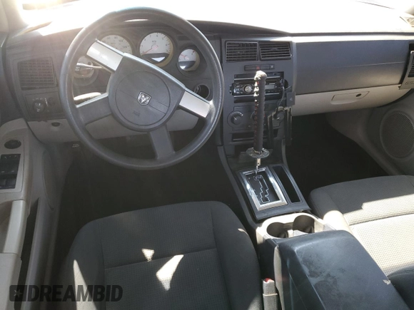 2007 Dodge Charger z VIN 2B3KA43G57H773219, wystawiony jako Copart lot #52701215 z przebiegiem Nie podano mil oraz Nie do naprawy • Non repairable. Historia ofert i sprzedaży dostępna na DreamBid. Obrazek 8.