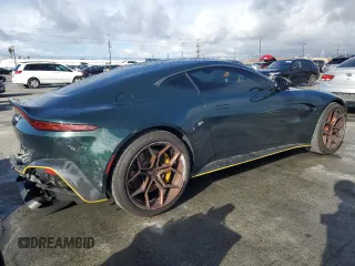 2020 Aston Martin Vantage z VIN SCFSMGAW4LGN03942, wystawiony jako Copart lot #49004855 z przebiegiem 42 583 mil mil oraz Szkody całkowita. Historia ofert i sprzedaży dostępna na DreamBid. Obrazek 3.