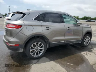 2017 Lincoln MKC Select z VIN 5LMCJ2D9XHUL46567, wystawiony jako Copart lot #64600175 z przebiegiem 65 089 mil mil oraz Szkoda całkowita • Salvage title. Historia ofert i sprzedaży dostępna na DreamBid. Obrazek 3.