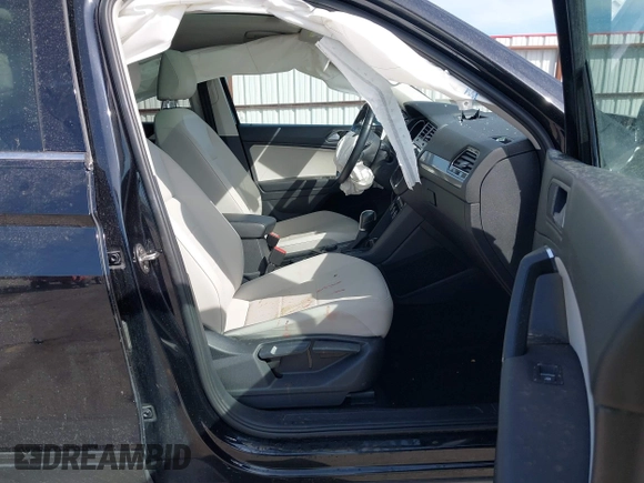 2019 Volkswagen Tiguan SE with VIN 3VV2B7AX6KM066013, listed as a IAAI auction lot 41854035 with 72,322 mi miles and . Bid and sale history available at DreamBid. Image 5.