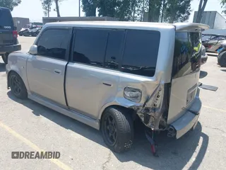 2006 Scion xB z VIN JTLKT324064103023, wystawiony jako IAAI lot #42463759 z przebiegiem Nie podano mil oraz . Historia ofert i sprzedaży dostępna na DreamBid. Obrazek 3.