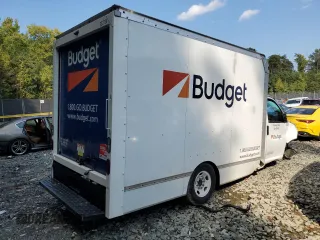 2022 GMC Savana z VIN 1GDY7RFP0N1253727, wystawiony jako Copart lot #67495794 z przebiegiem 23 303 mil mil oraz Szkody całkowita. Historia ofert i sprzedaży dostępna na DreamBid. Obrazek 3.