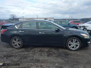 2013 Nissan Altima 3.5 SL with VIN 1N4BL3AP1DC118307, listed as a IAAI auction lot 41235680 with 131,079 mi miles. Bid and sale history available at carsss.com. Image 13.