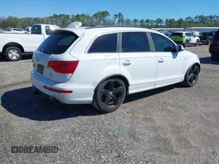 2014 Audi Q7 3.0T S line Prestige with VIN WA1DGAFE4ED008263, listed as a IAAI auction lot 41736972 with 135,080 mi miles. Bid and sale history available at carsss.com. Image 4.