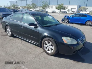 2003 Nissan Altima S with VIN 1N4AL11D93C268136, listed as a IAAI auction lot 41960386 with 181,444 mi miles. Bid and sale history available at carsss.com. Image 1.