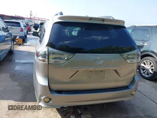 2015 Toyota Sienna SE с VIN 5TDXK3DC8FS665488, выставлен на аукционе IAAI как лот 42398692 с пробегом 110 446 миль миль и . История ставок и продаж доступна на DreamBid. Изображение 16.