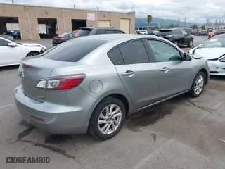 2013 Mazda Mazda3 i Grand Touring with VIN JM1BL1WP0D1790992, listed as a IAAI auction lot 41986869 with 249,902 mi miles. Bid and sale history available at carsss.com. Image 4.