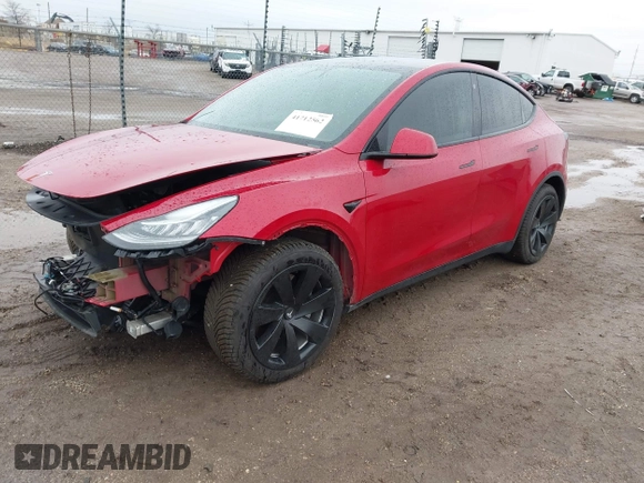 2021 Tesla Model Y Long Range with VIN 5YJYGDEE3MF204941, listed as a IAAI auction lot 41712562 with 36,549 mi miles. Bid and sale history available at carsss.com. Image 2.