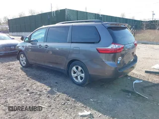 2017 Toyota Sienna LE Auto Access Seat with VIN 5TDKZ3DCXHS888544, listed as a IAAI auction lot 42015252 with 76,378 mi miles. Bid and sale history available at carsss.com. Image 3.